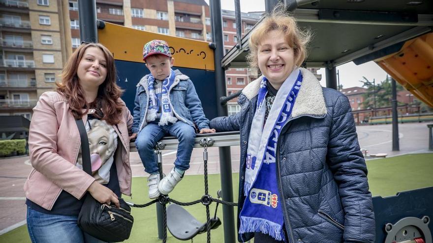 La emotiva historia de Artem, el pequeño ucraniano que vibra con el Real Oviedo