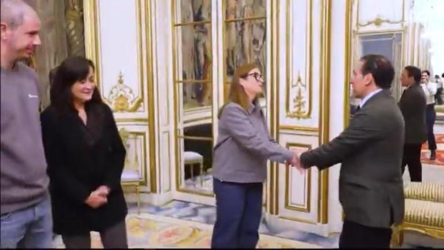 Reunión de Albares con los españoles liberados por Venezuela