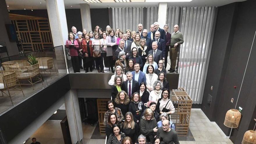 Un brindis por un referente judicial en Vigo: el Colegio de Procuradores homenajea a González-Puelles