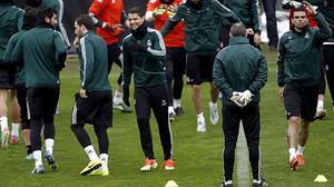 Els jugadors de José Mourinho preparen la volta dels quarts de la Champions davant el Galatasaray a l’estadi del Besiktas.