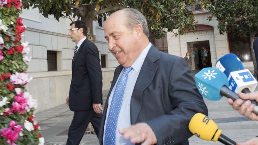 El alcalde de Granada reitera que no dejará el cargo