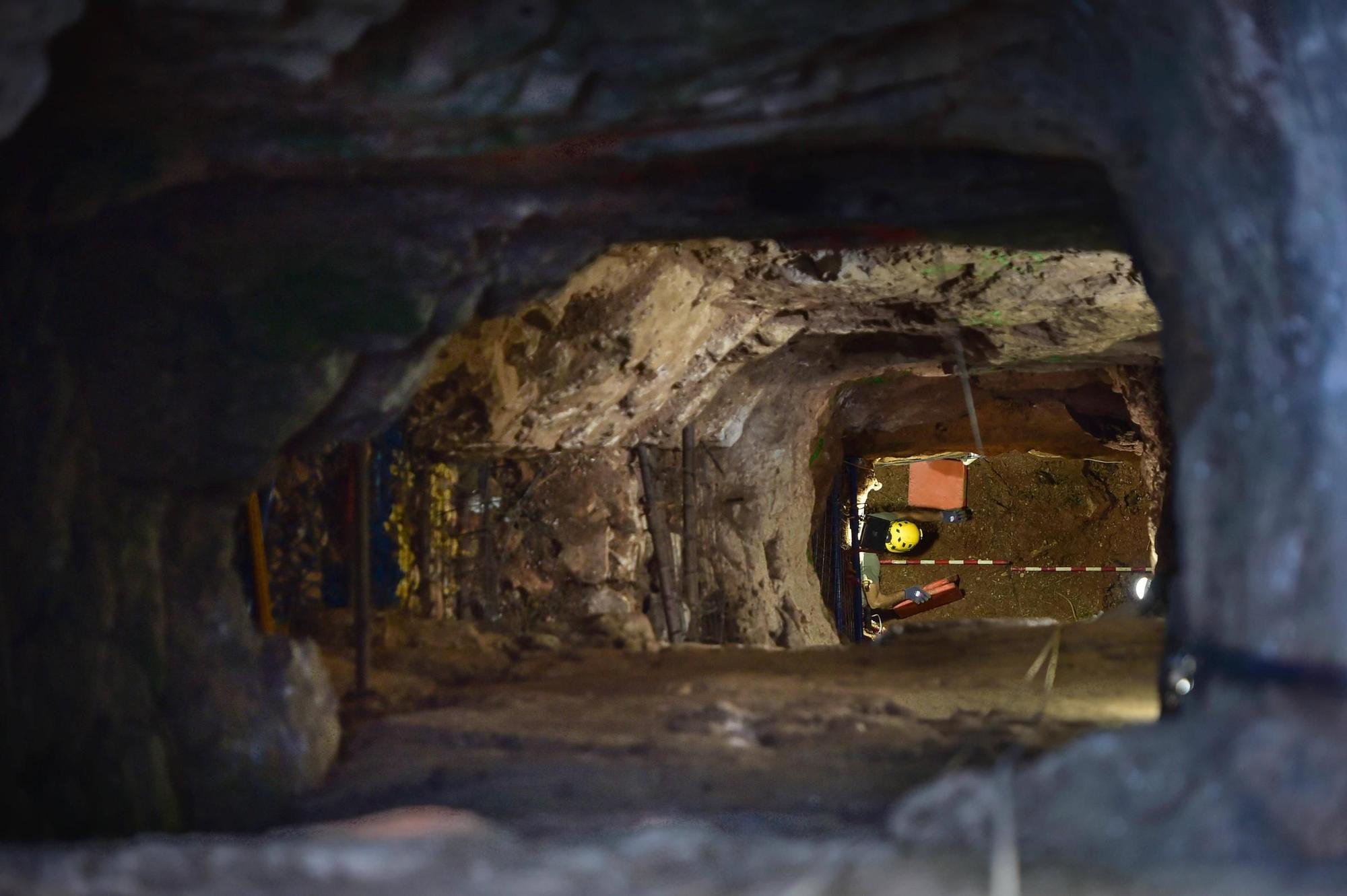 Fotogalería | Así se desarrollan los trabajos de exhumación en la mina La Paloma de Zarza la Mayor