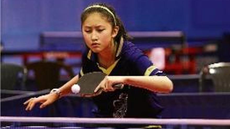 Sofia-Xuan Zhang es va formar al Cassanenc i ara juga al Calella.