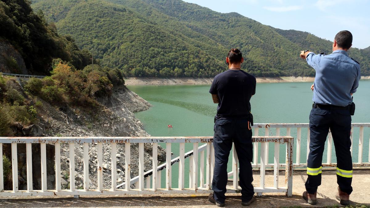 Els nois s’hi havien traslladat per fer una excursió en caiac.