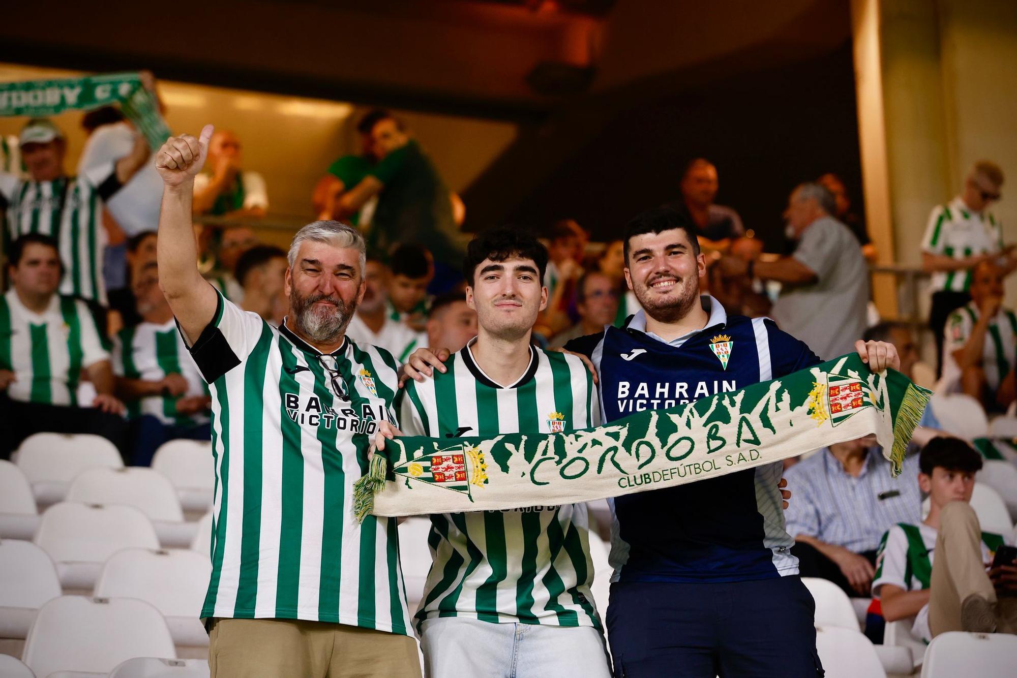 Córdoba CF-Cultural Leonesa | Las imágenes de la afición en El Arcángel