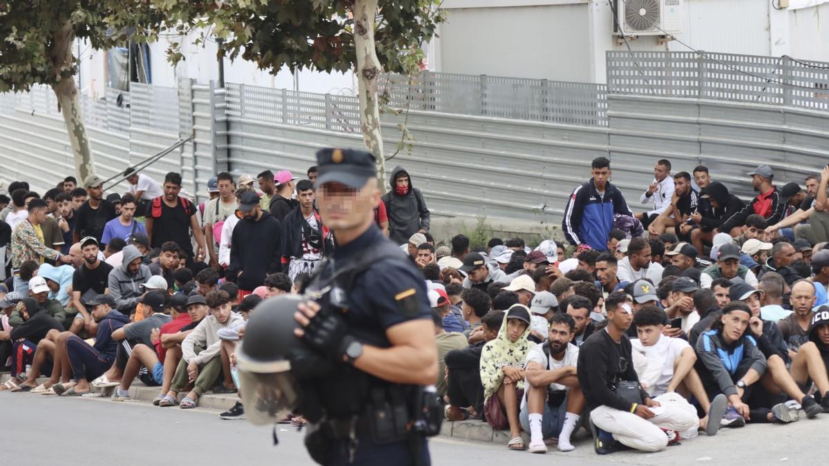 Un grup de migrants a Ceuta