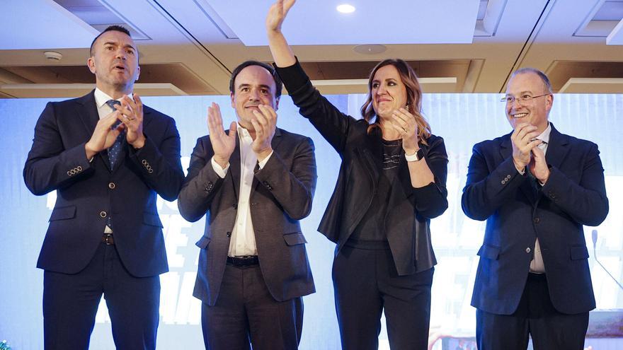 Feijóo apuesta por una gestora para la transición en el PPCV con Pérez Llorca de presidente