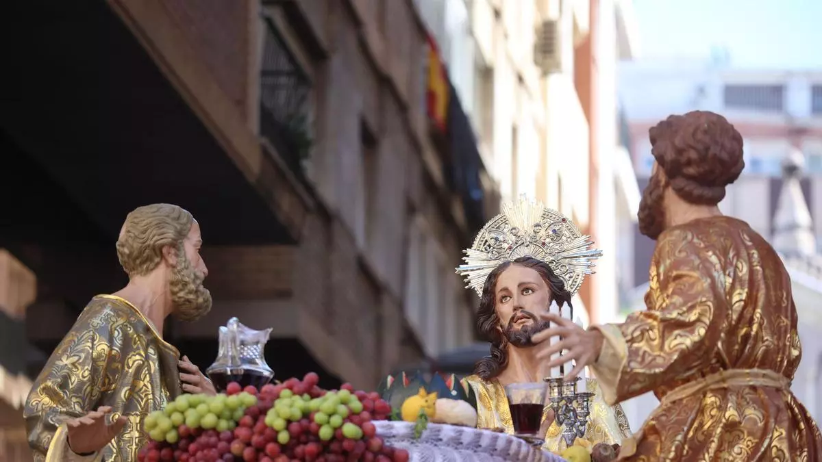 La luz del Resucitado vence al demonio y cierra la Semana Santa en Murcia