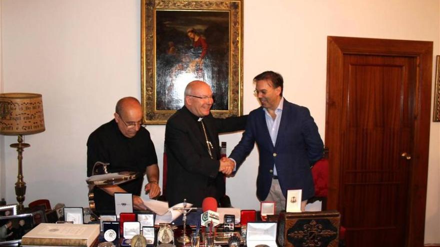 El alcalde de Plasencia baraja subir un 10% la ayuda a los colectivos sociales