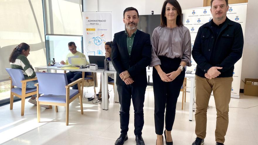 El primer día de funcionamiento de la nueva oficina de Formentera