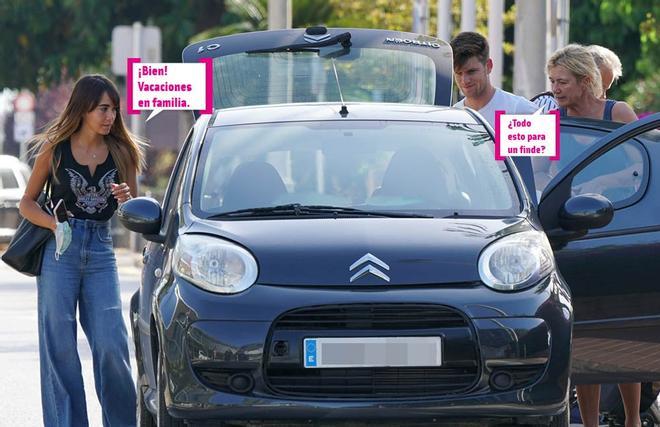 Aitana y Miguel Bernardeau llegando a Ibiza con Ana Duato