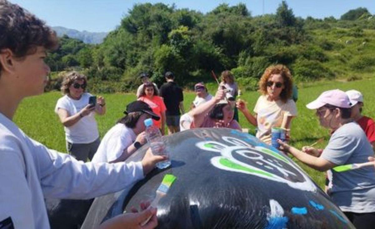 Participantes en la jornada inaugural de «Porrúa en bolas». | JULIA QUINCE