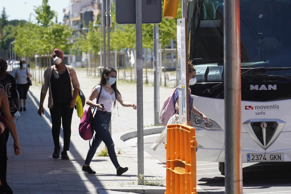 Primer dia d''ús de mascaretes obligatòries al transport públic a la ciutat de Girona