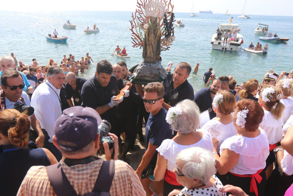 Desembarco de la Virgen del Carmen de los submarinistas