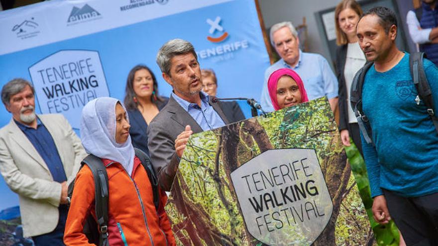 Un momento del comienzo del Tenerife Walking Festival, ayer.