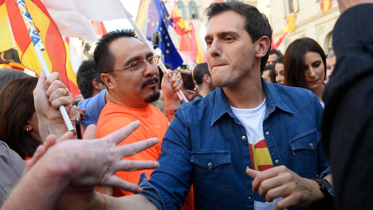 Concentración de Ciudadanos en Pça. Sant Jaume.