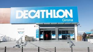 Exterior de una tienda Decathlon