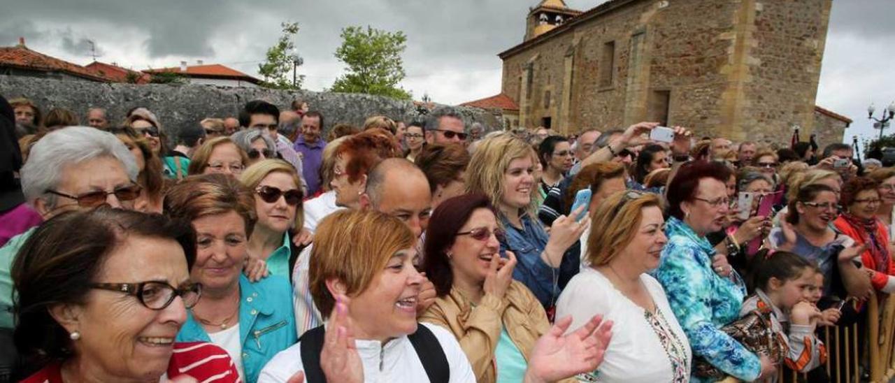 Público en las fiestas del Puchero de Villalegre hace dos años.