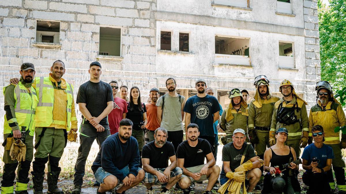 Los integrantes de las brigadas de la Mancomunidad de Ourense durante su formación en el Centro de Loita contra o Lume.
