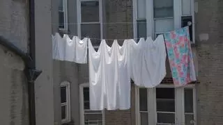 Adiós a la secadora: el método japonés para secar la ropa dentro de casa y que no haya humedades