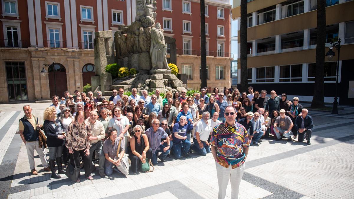 Adolfo López, presidente de la Asociación de Comerciantes de la Ciudad Vieja, junto a sus invitados.