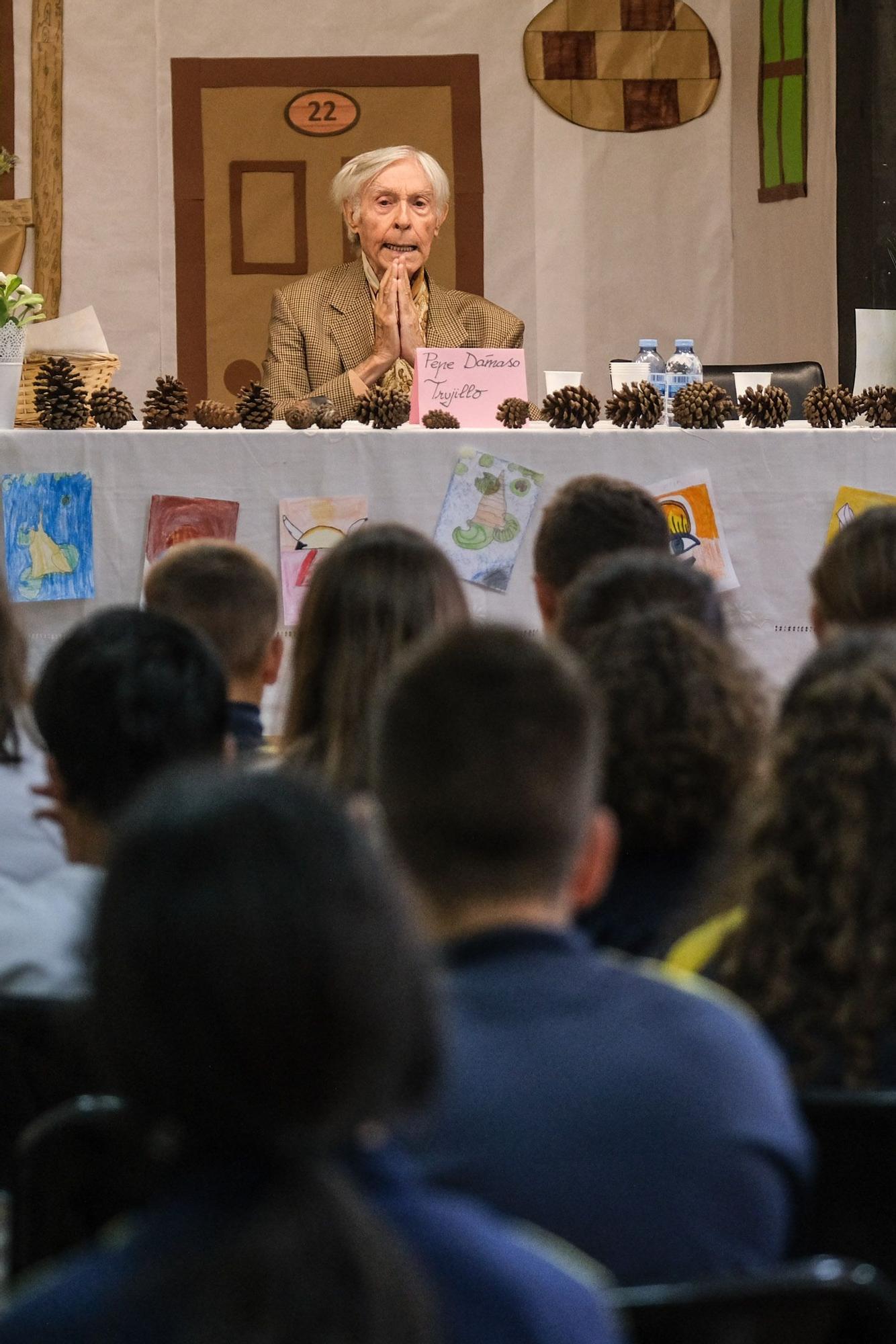 Pepe Dámaso visita el colegio Pepe Dámaso