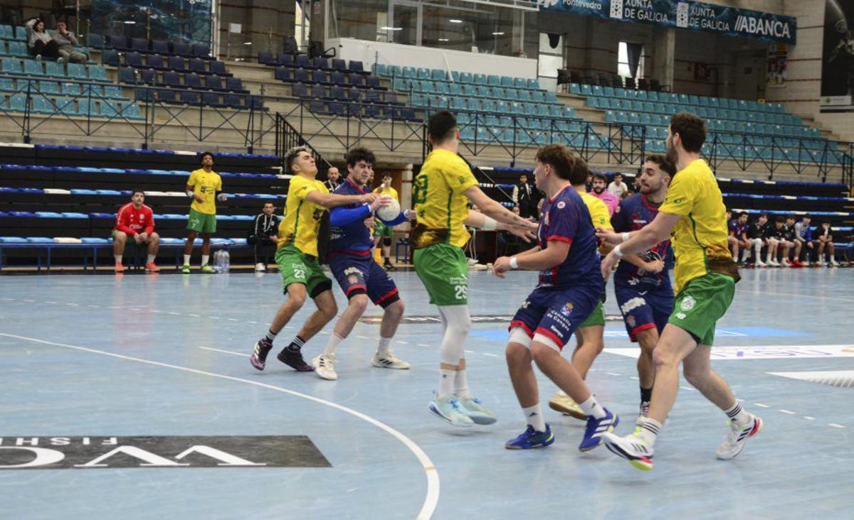 Una acción del encuentro entre el Automanía Luceros y el Gáldar.