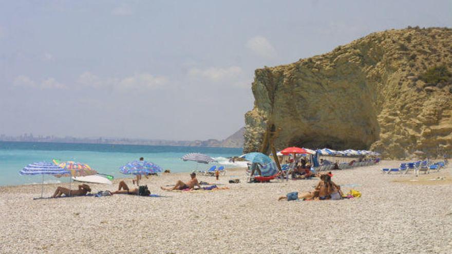 Disfruta de un día relajado en la playa Paraíso de La Vila Joiosa