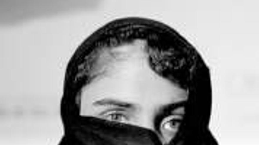 Nadia Ghulan  Víctima del régimen talibán: &quot;Nadie sospecha que soy mujer&quot;