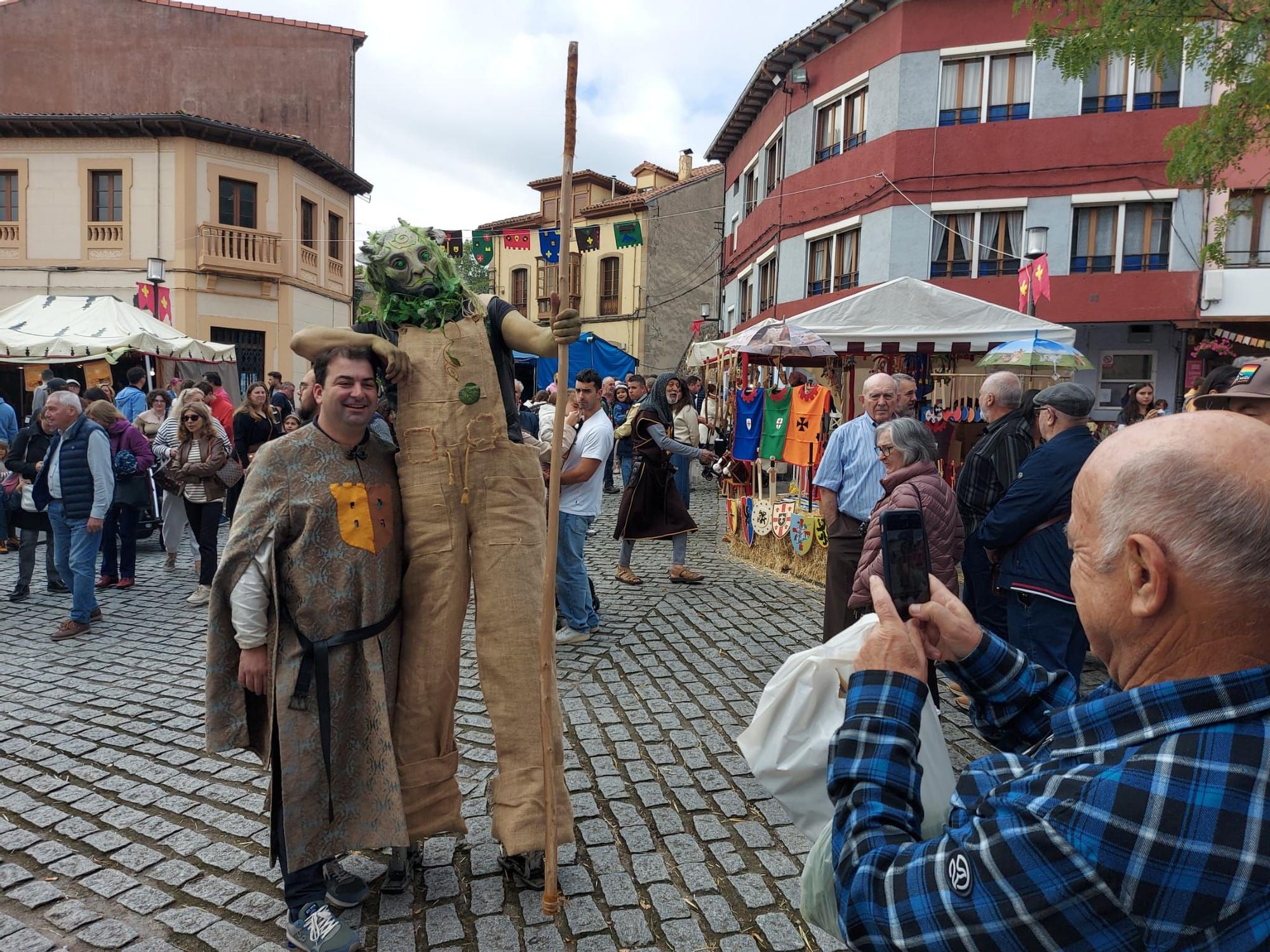 En imágenes: Domingo de lleno en la Feria Medieval de Salas