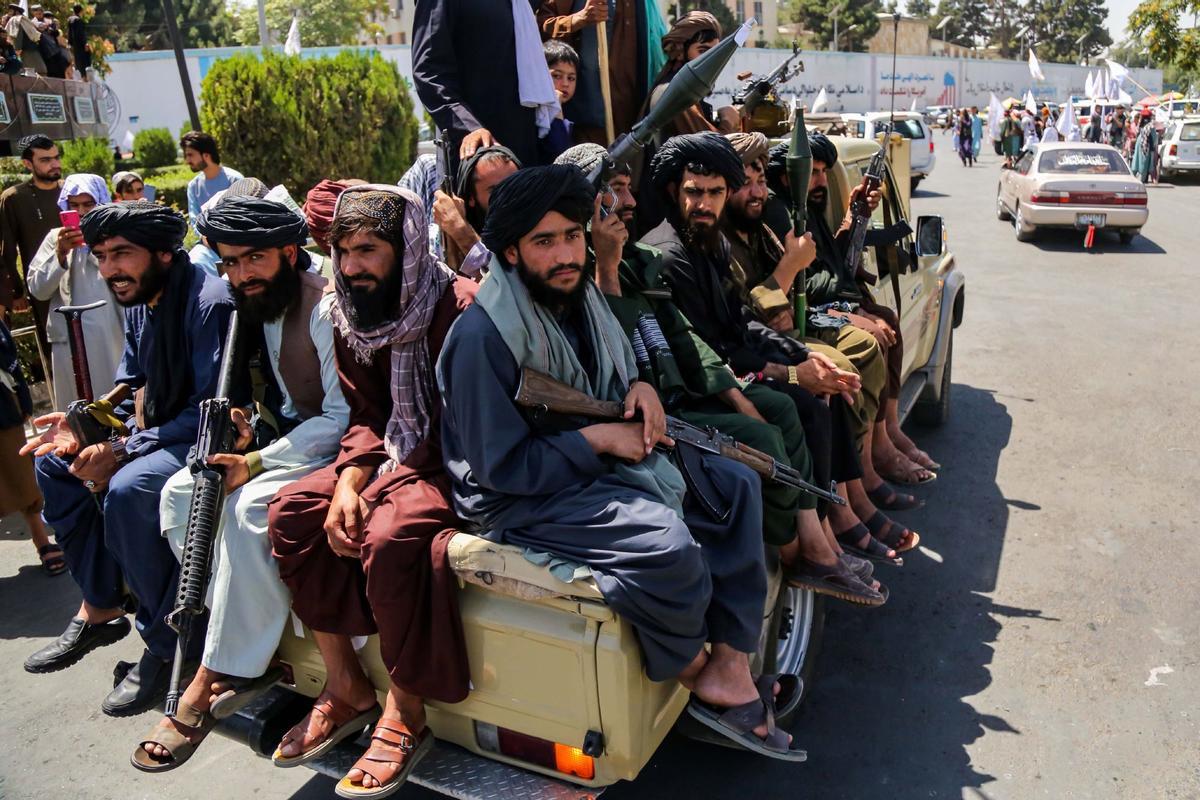 Dos años de Gobierno de los talibanes: menos derechos, más pobreza y castigo a las mujeres.