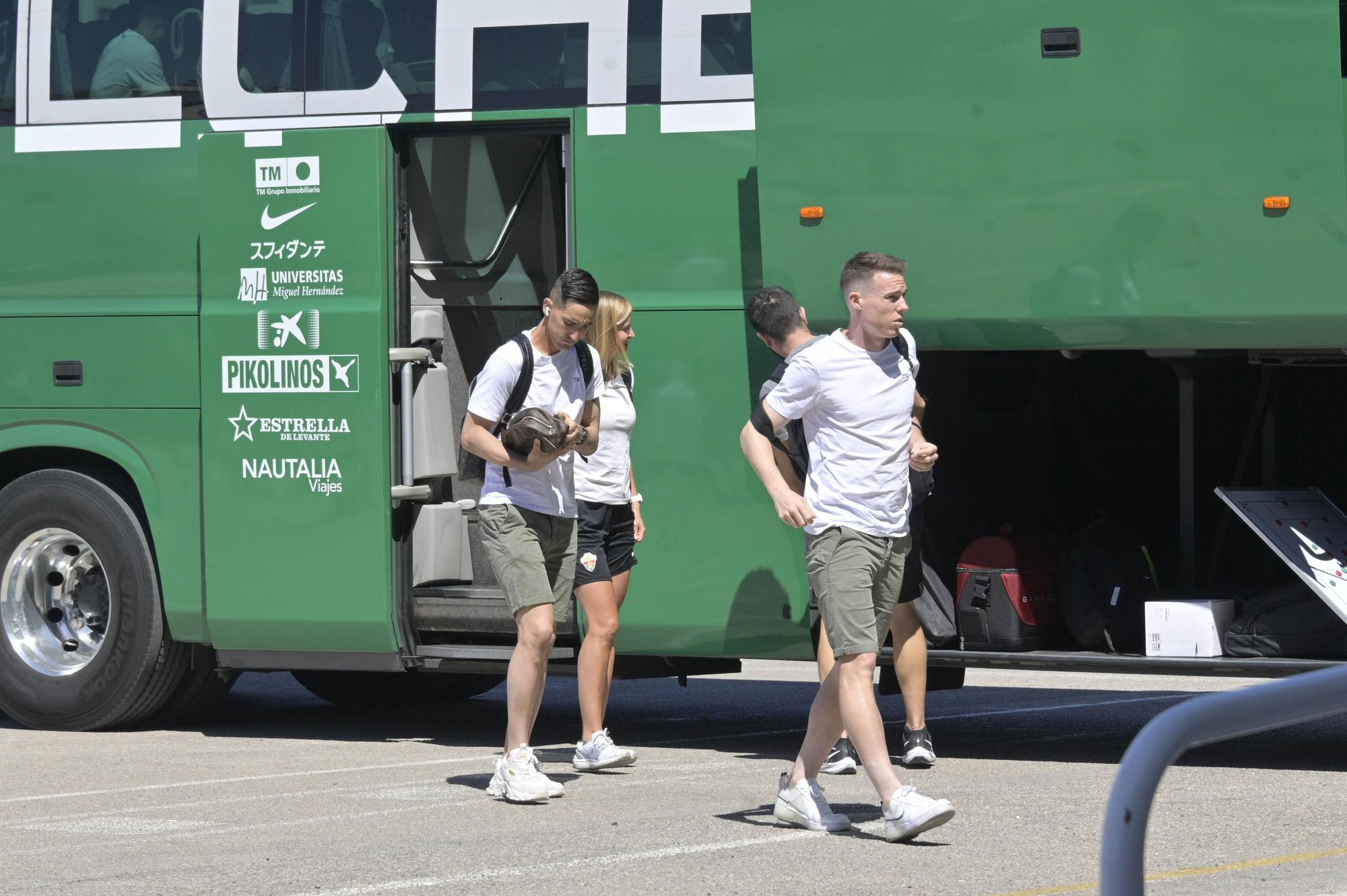 El Elche pone la alfombra al Valencia (0-2)