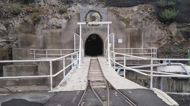 Una de las bocas del Túnel de Trasvase. | E.D.