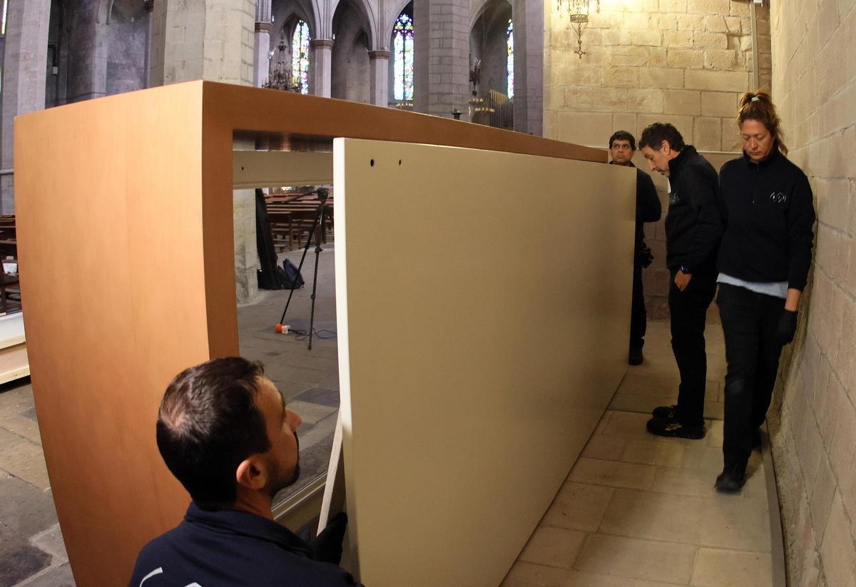 El trasllat del Frontal Florentí de la Seu a Madrid, en fotos