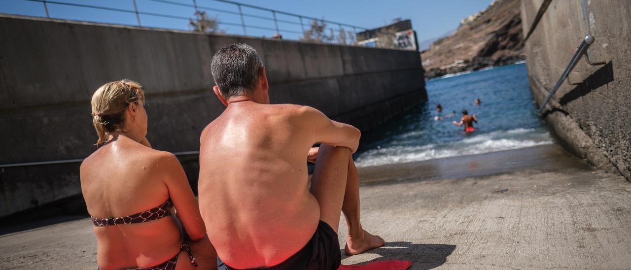 Activada la cámara que informará del estado y ocupación del muelle de Añaza  - El Día