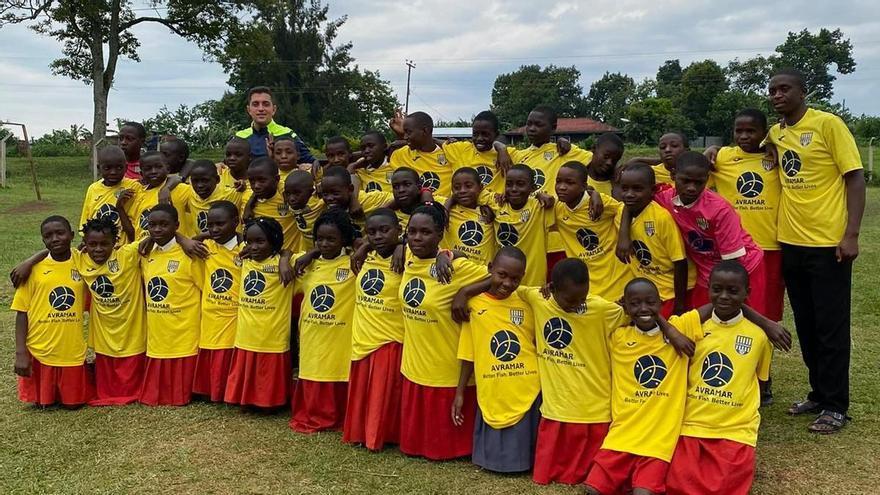 Camisetas con sello campellero en Uganda