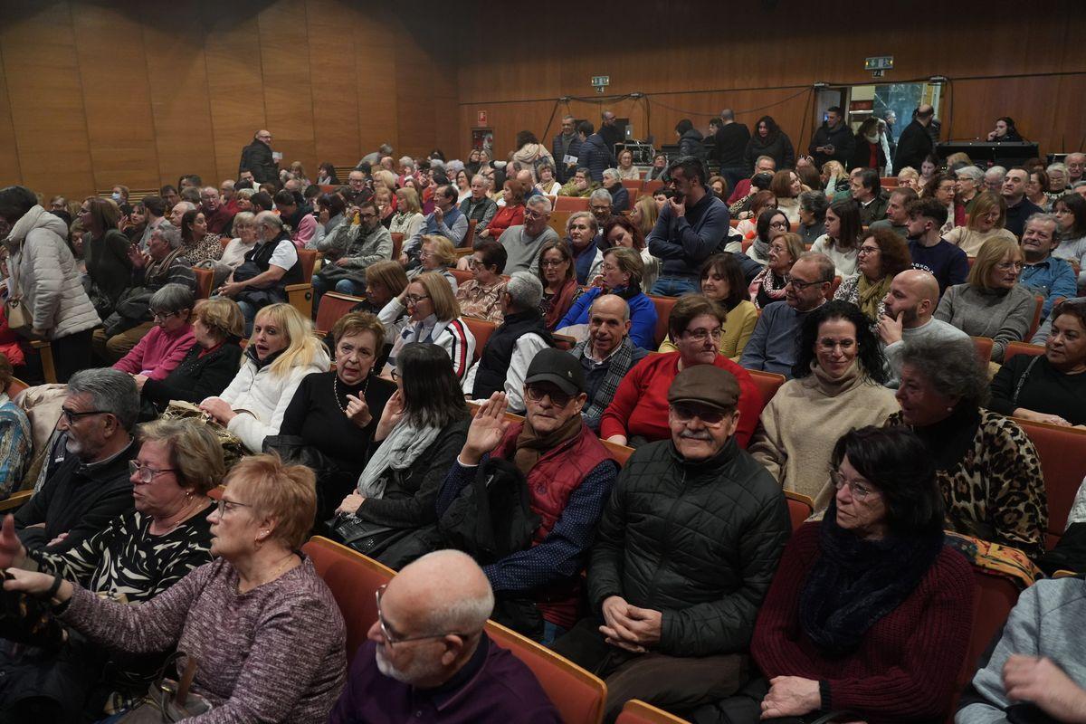 El Auditori Municipal de Vila-real colgó el cartel de completo en la actuación de Carlos Latre.