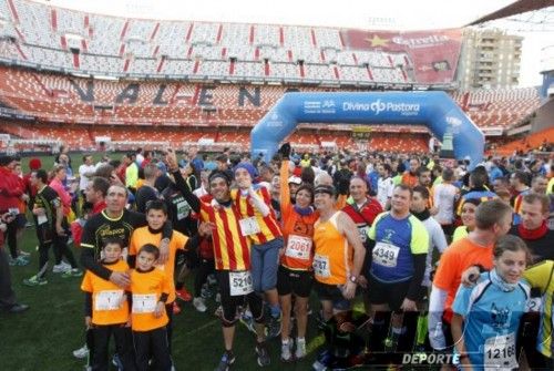 Búscate en la meta de Mestalla