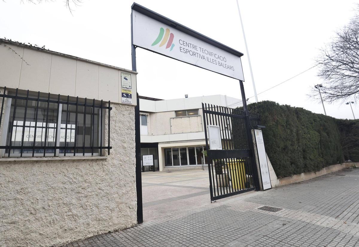 Entrada principal del Centro de Tecnificación de Baleares.