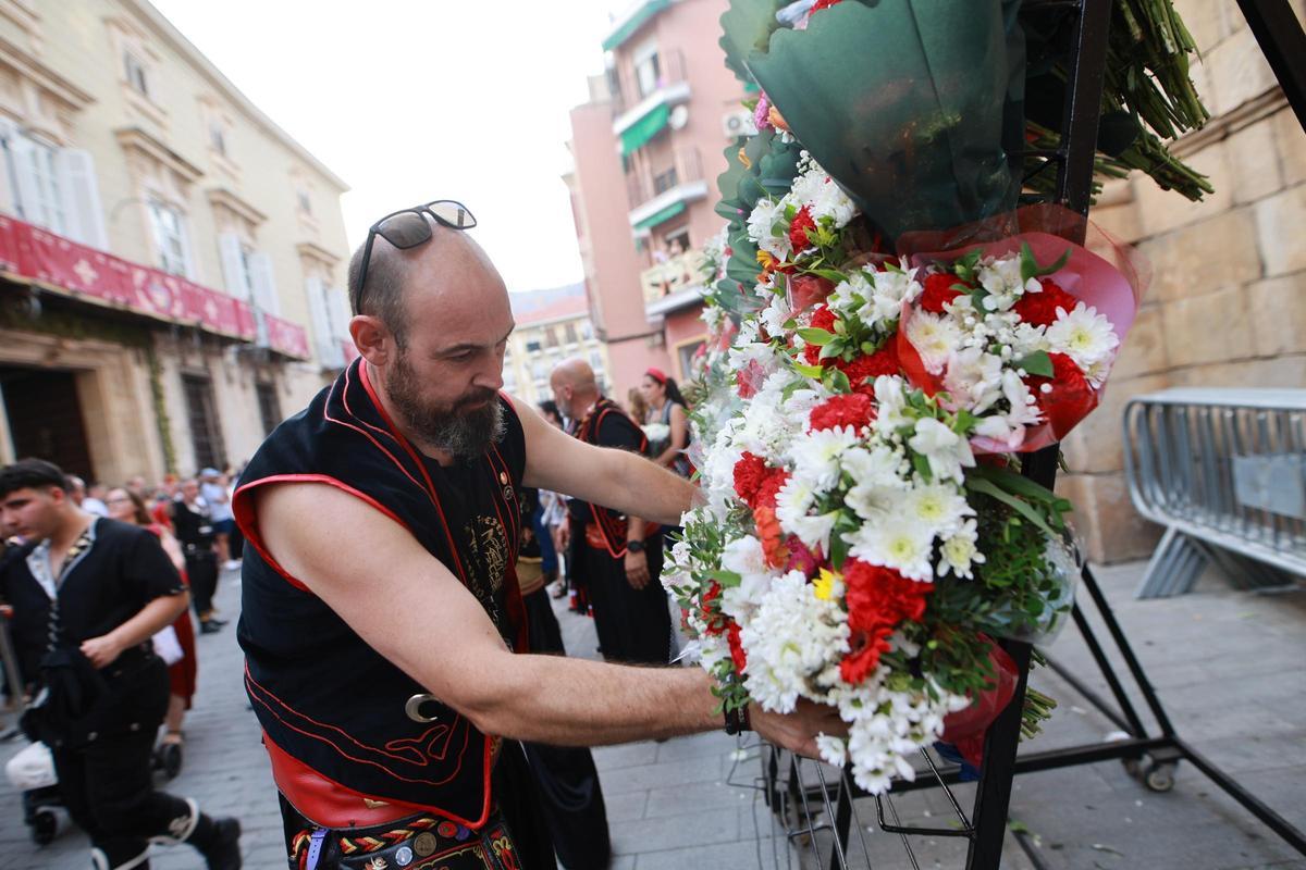 Así ha sido la ofrenda floral a las santas Justa y Rufina en Orihuela