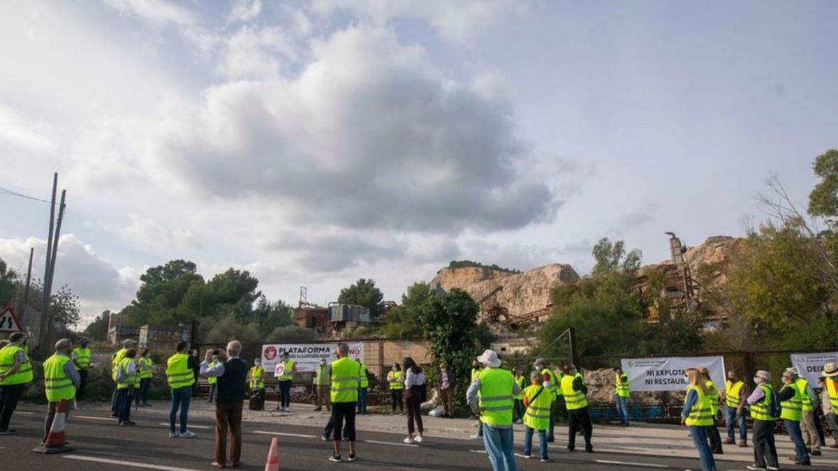 Una de las protestas contra el proyecto presentado. | GUILLEM BOSCH