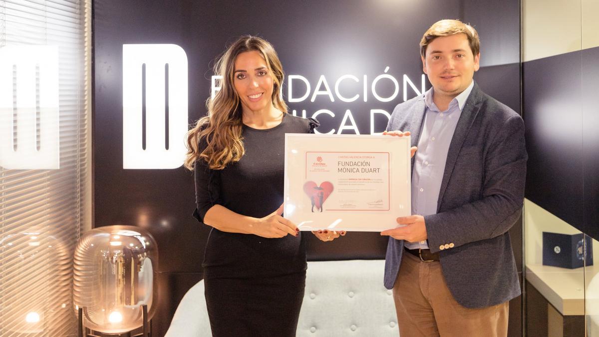 Mónica Duart y Nacho Grande se han reunido para compartir las necesidades que tiene la entidad diocesana.