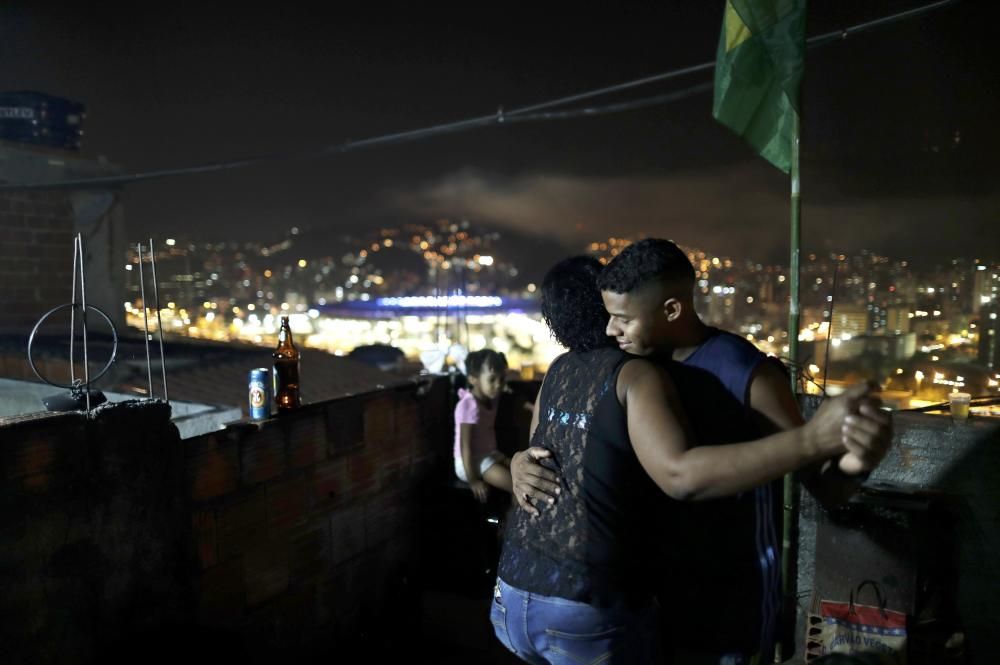 La ceremonia de inauguración de las Olimpiadas recreó el Brasil indígena, las diferentes culturas y las grandes urbes.