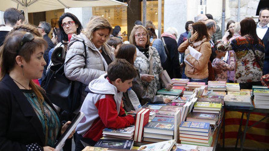 Parades de llibreters per Sant Jordi.