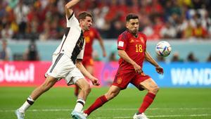 Thomas Müller y Jordi Alba