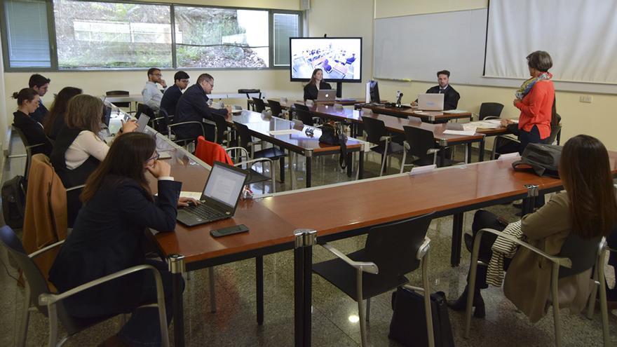 Una aula amb els futurs jutges a l’Escola Judicial de Barcelona