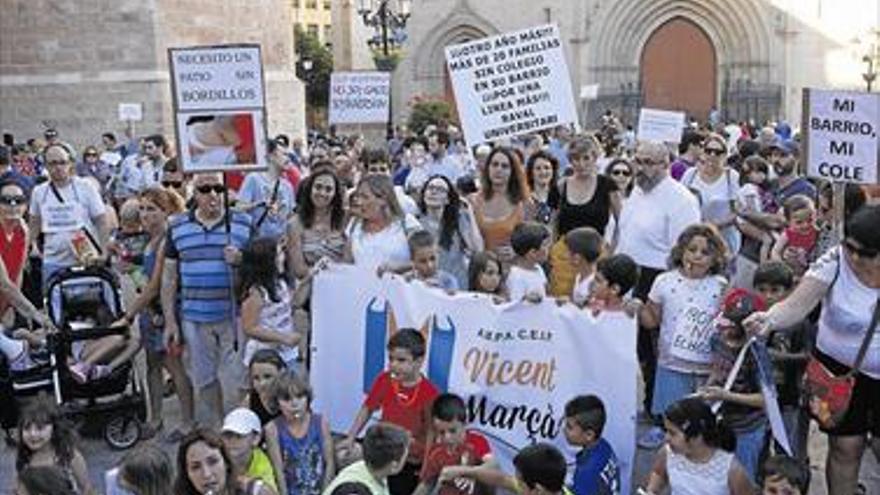 El Raval Universitari reúne 3.000 reclamaciones de plazas escolares