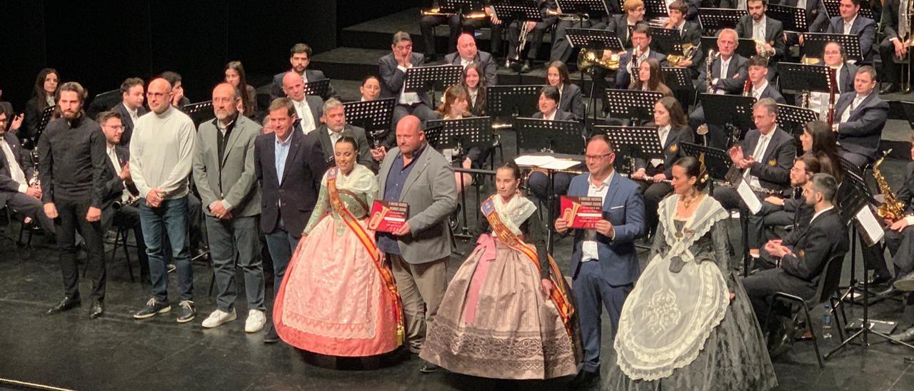 Los premiados en el concurso de pasodoble.