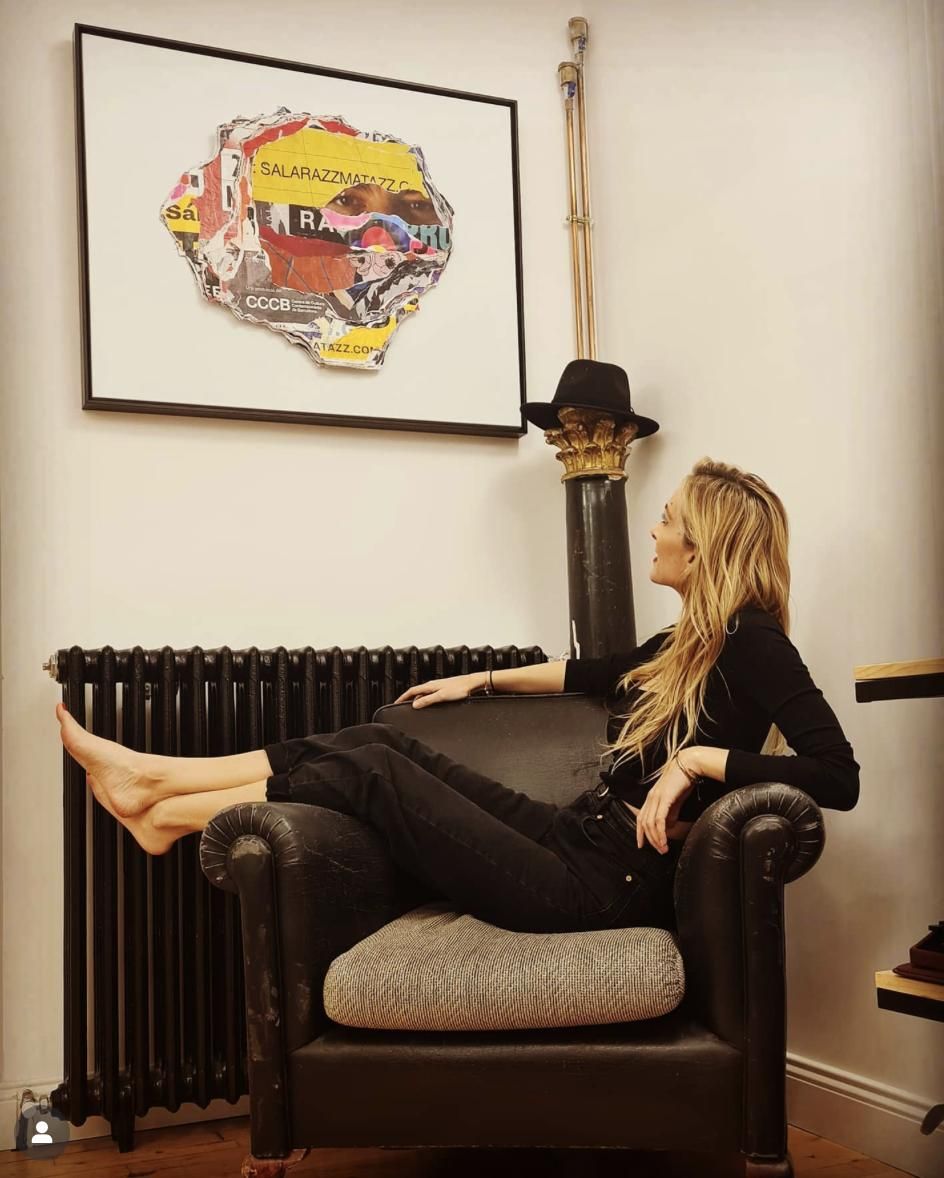 Uno de los rincones de lac casa de Salva Reina y Kira Miró