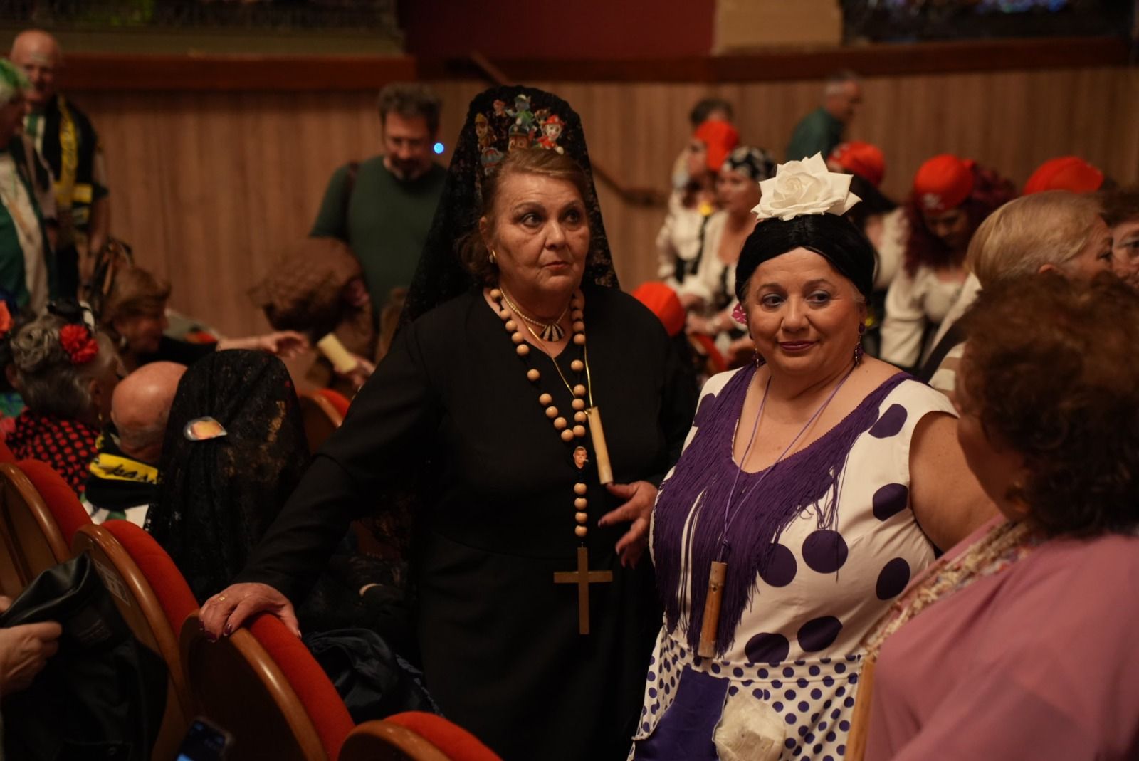 El Gran Teatro alberga la fiesta del Carnaval de Mayores